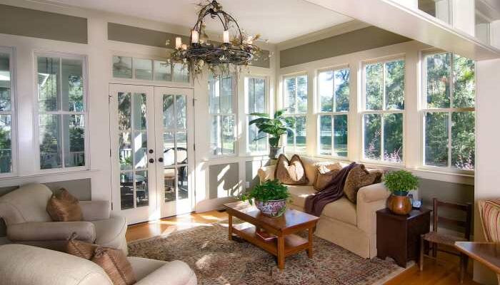 How to decorate a sun room