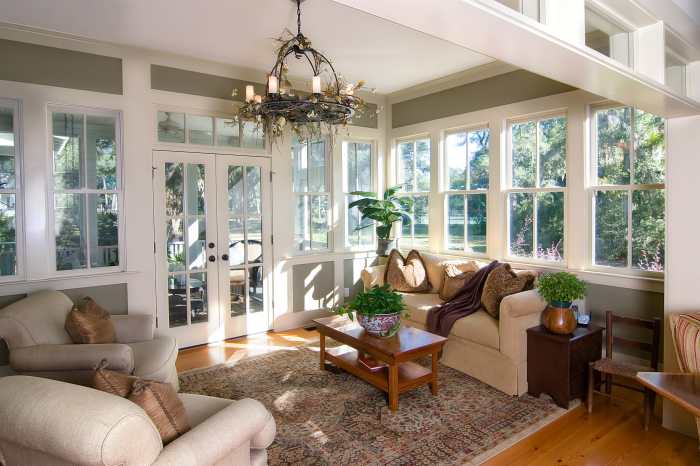 How to decorate a sun room