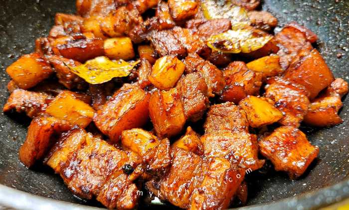 How to cook adobong baboy cebuano style